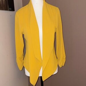Elegant Yellow Women's Blazer